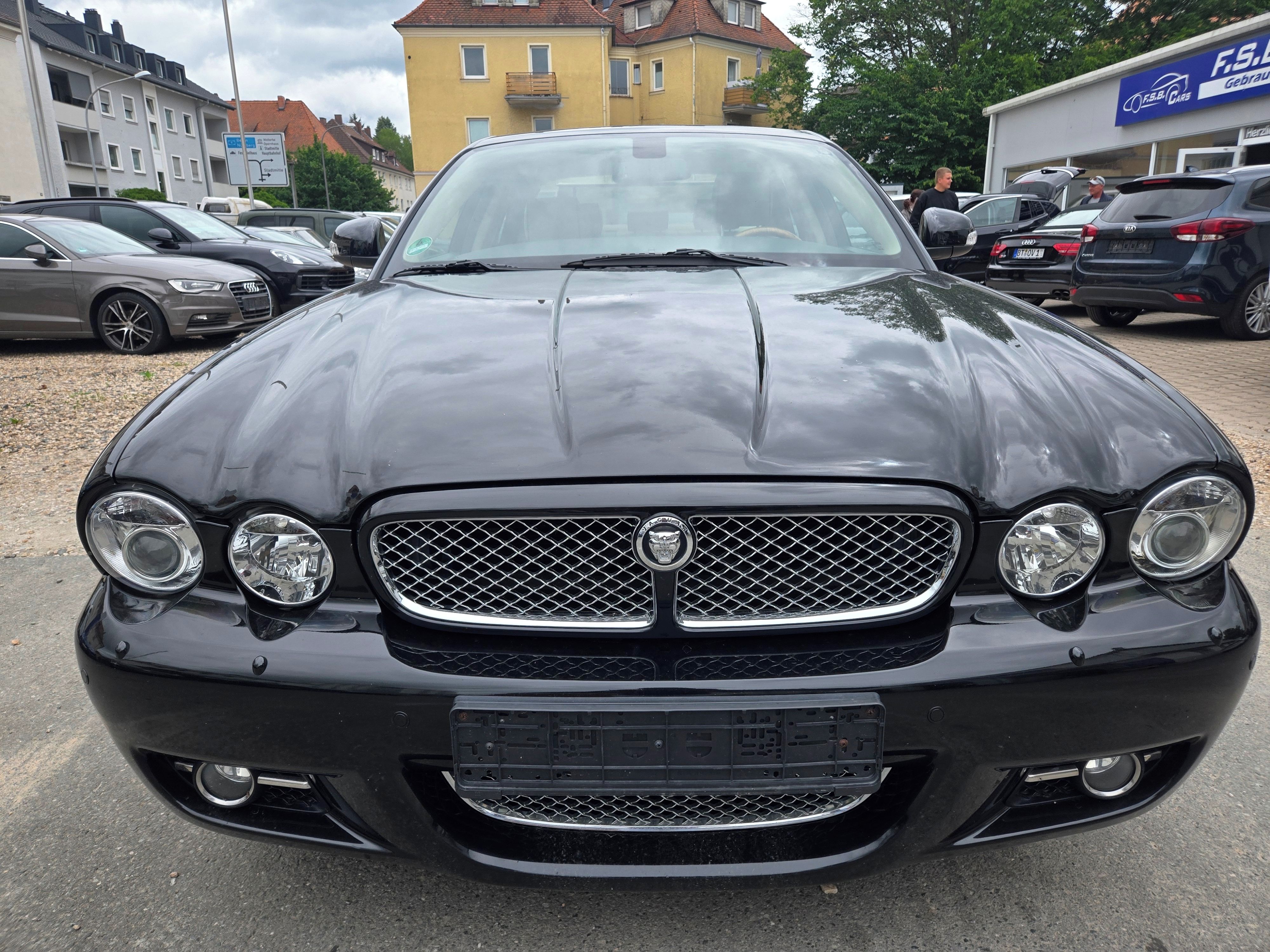 Jaguar XJ, 2,7d 152kW 129000km - fotka 6