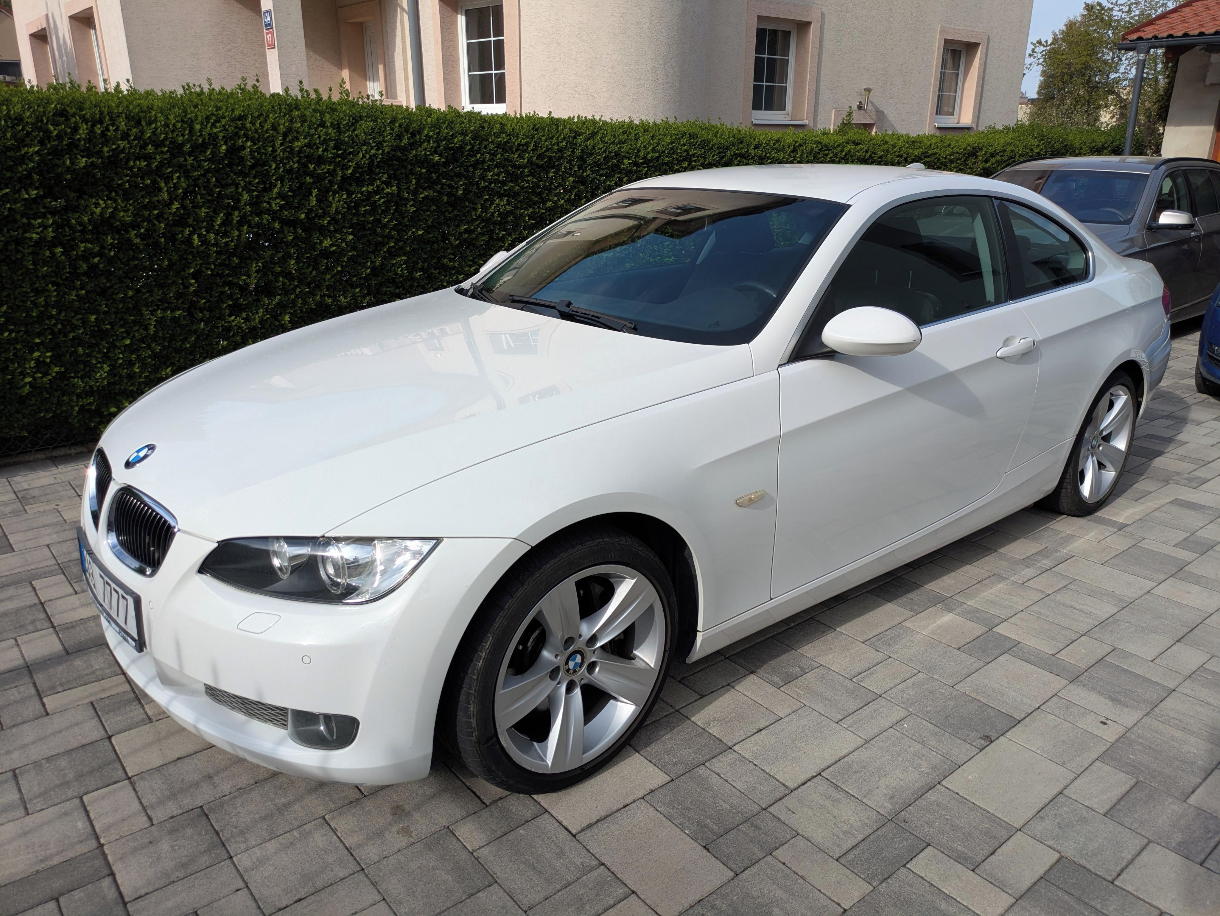 BMW Řada 3, BMW E92 335ix (N54, 225 kW)