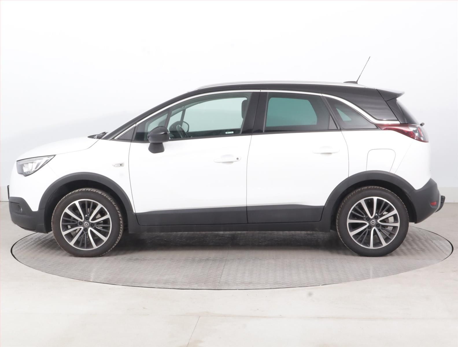 Opel Crossland, 1.2 Turbo, Edition, Automat - fotka 3