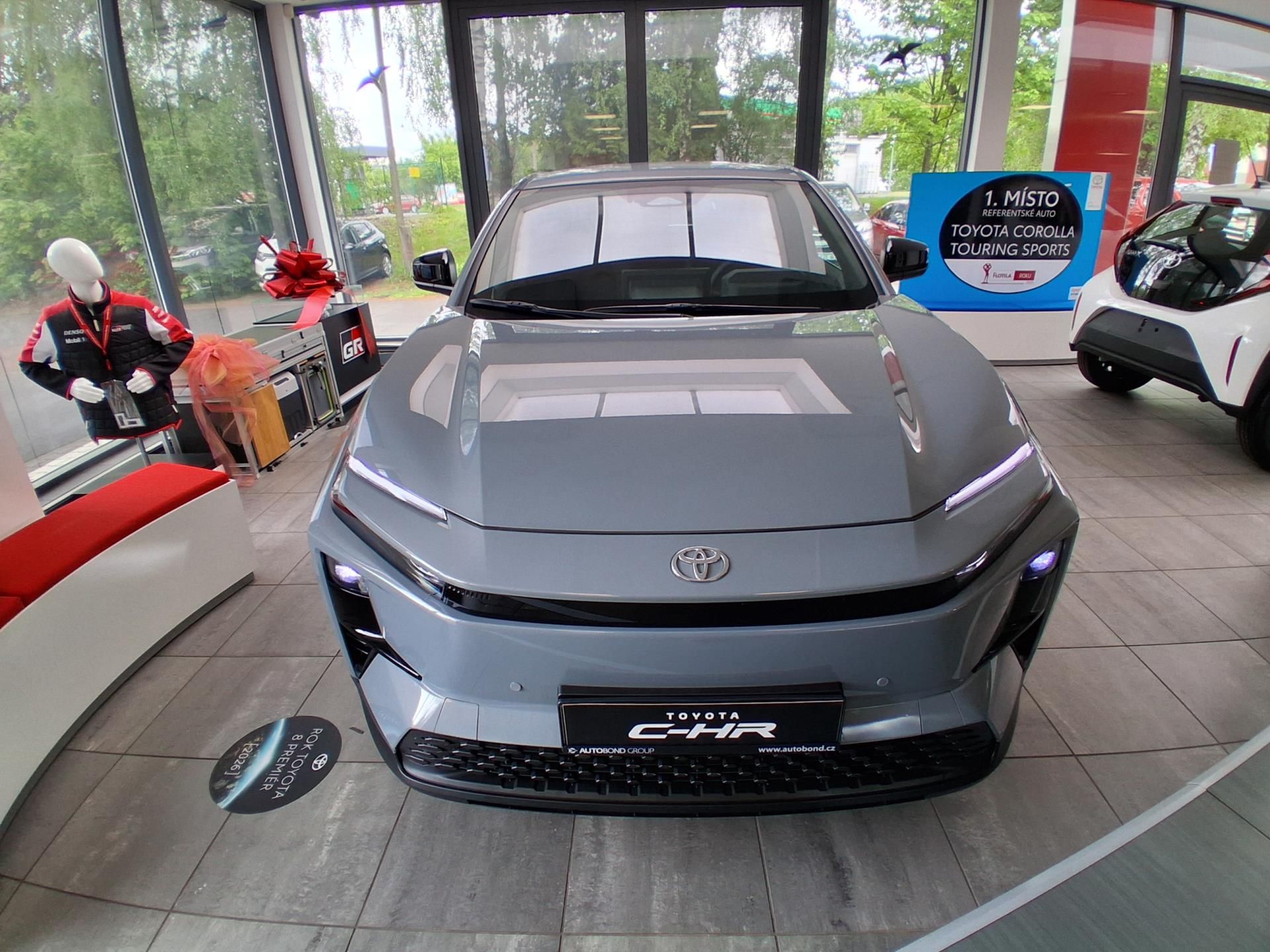 Toyota C-HR, Style 2x4 57,7 kWh - fotka 2