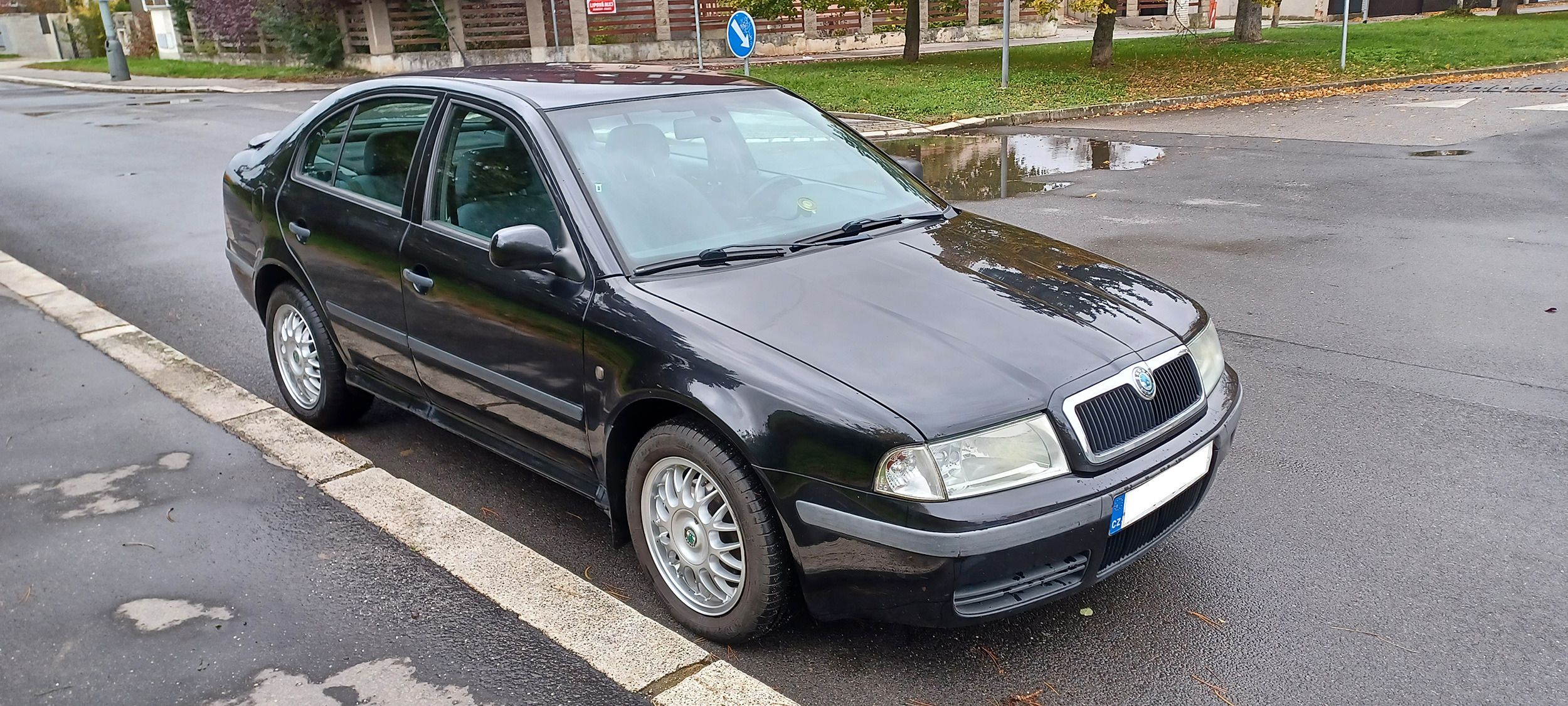 Škoda Octavia, Elegance, facelift 1.9 TDi 81 - fotka 2