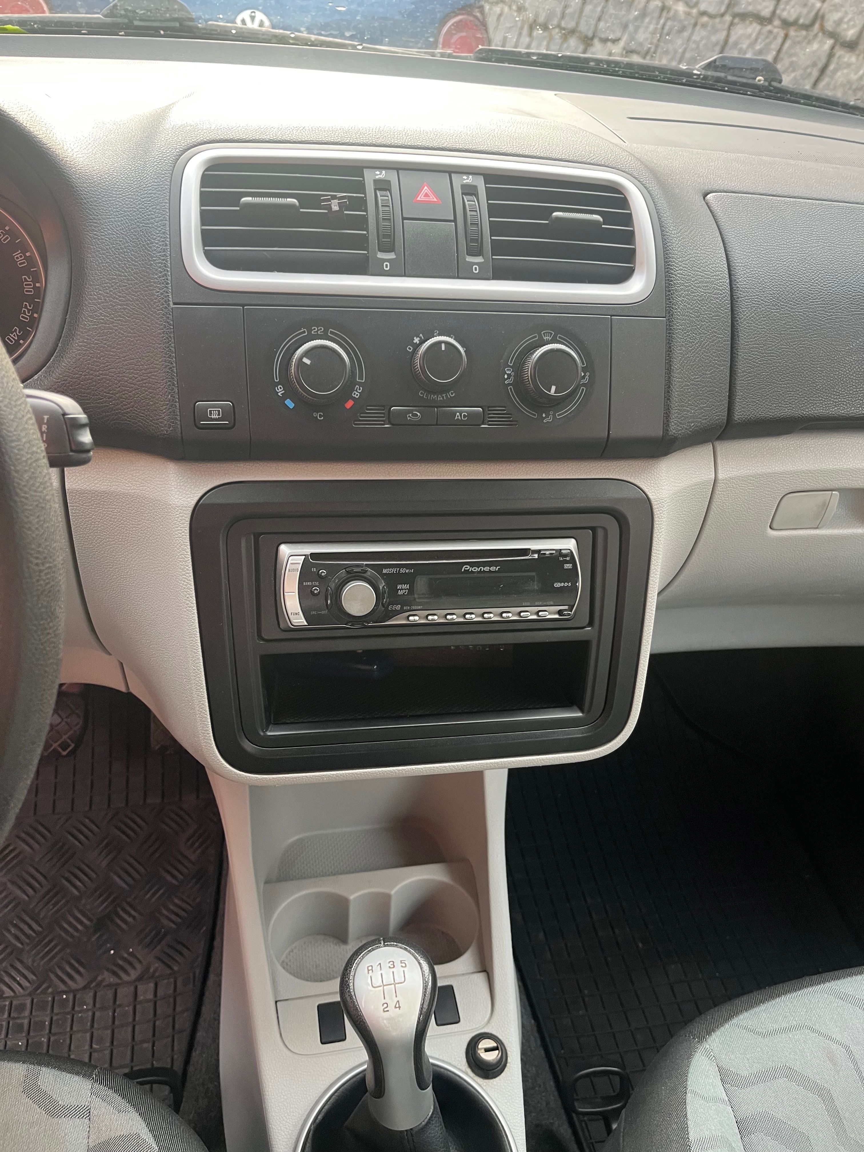 Škoda Fabia - fotka 6