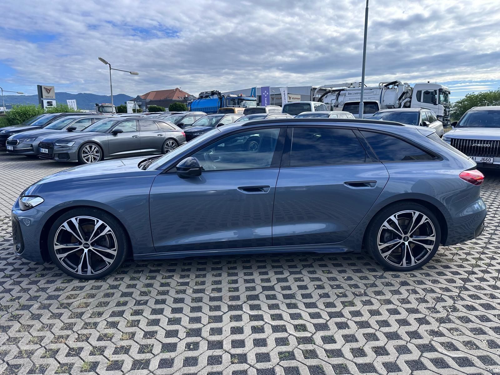 Audi A5, 2,0 TDI Quattro S-LINE - fotka 6