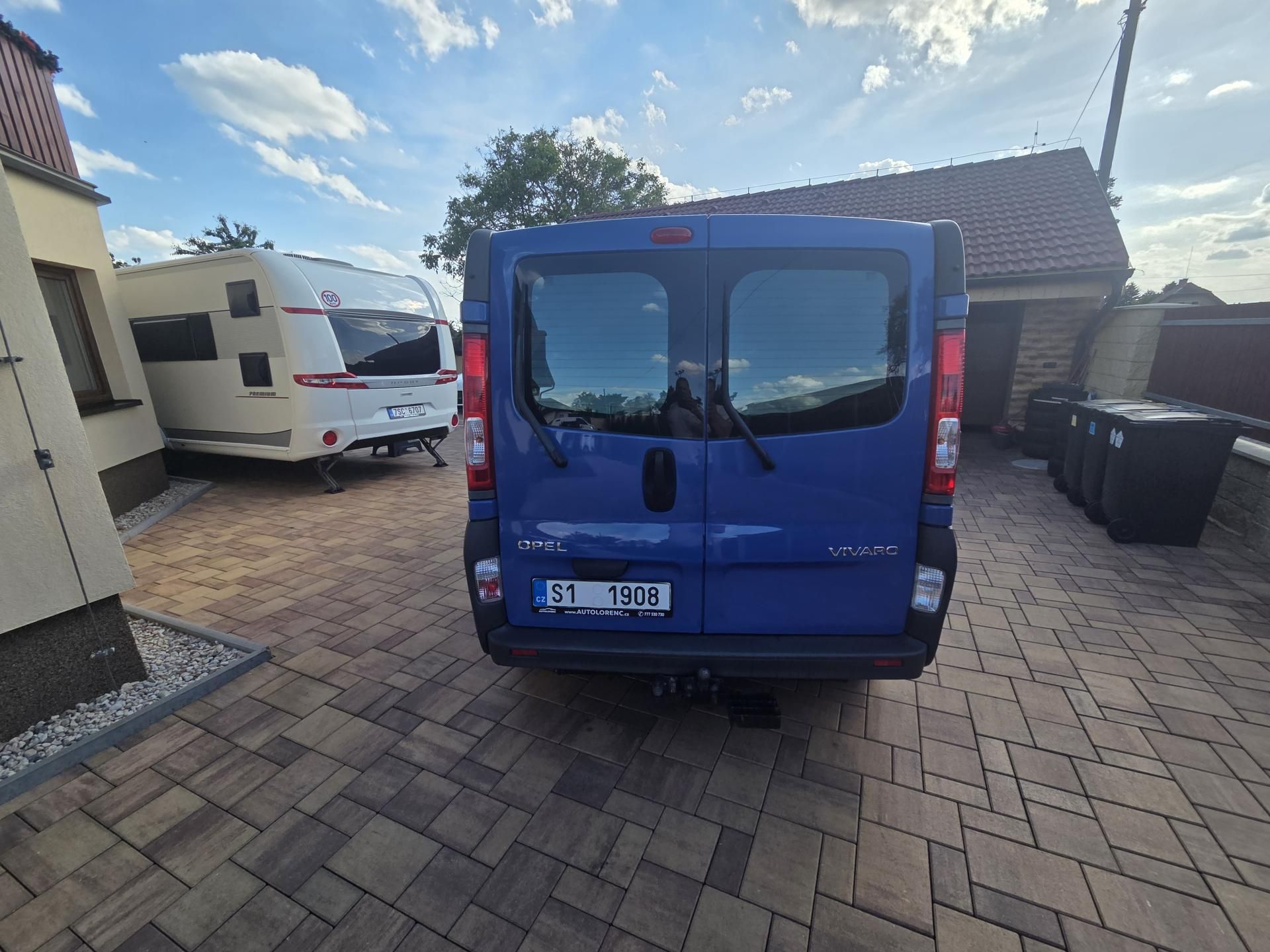 Opel Vivaro, 2.0CDTI  L2H1 9Míst - fotka 5