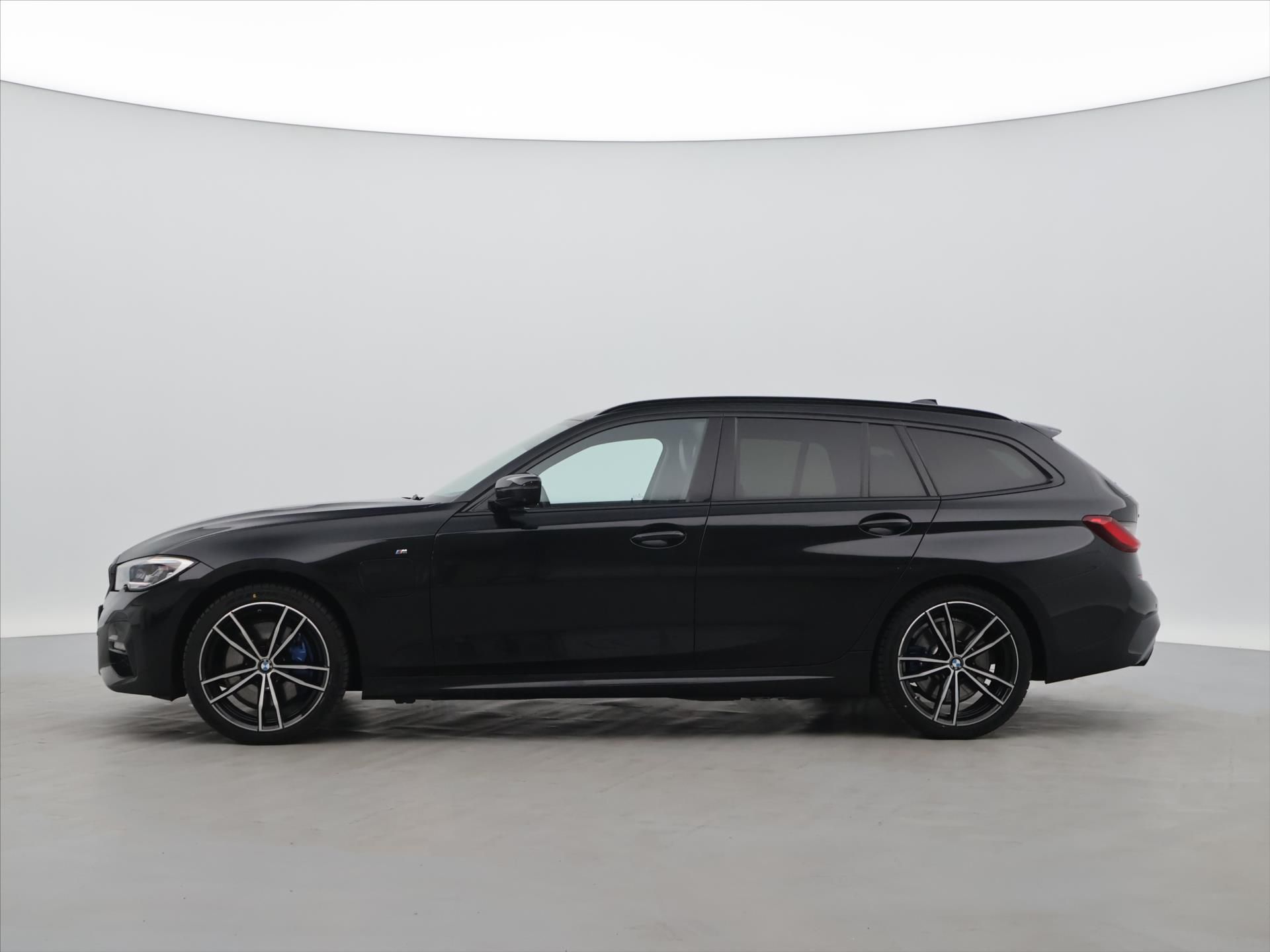 BMW Řada 3, 2,0 330e xD M-Paket Laser - fotka 4