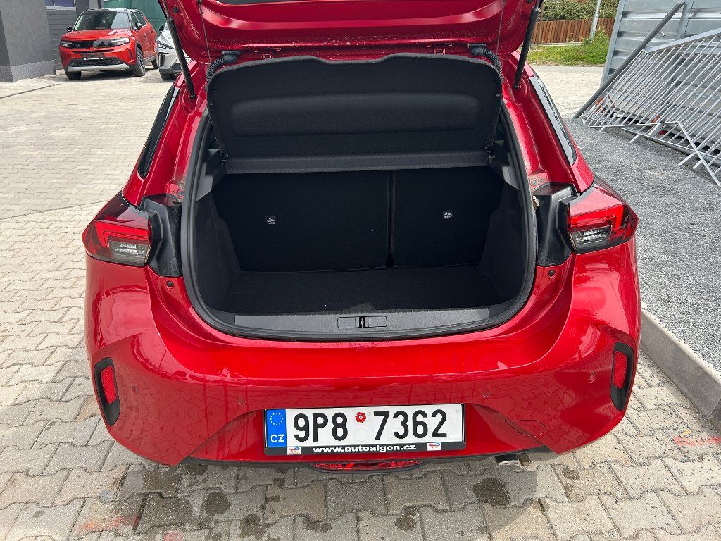 Opel Corsa, GS 1,2 Turbo 74kW 8AT - fotka 6