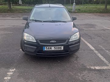 Auto se supr motorem z Německa
