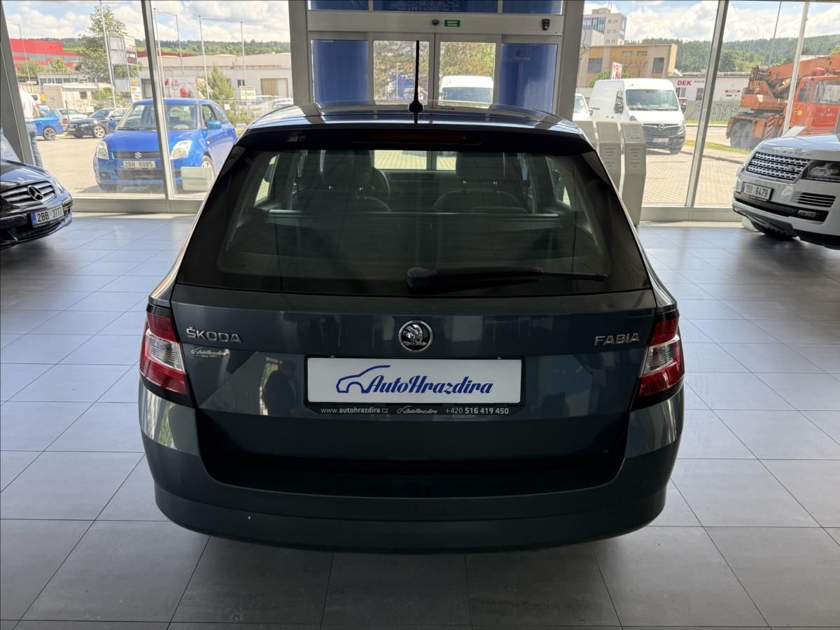 Škoda Fabia, 1,2   TSI 66KW SERVISNÍ KNÍŽKA - fotka 5