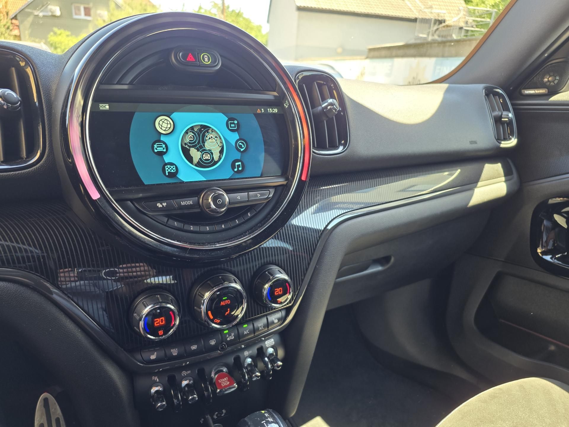 Mini Cooper S, 2.0-JOHN COOPER S-4x4 - fotka 2