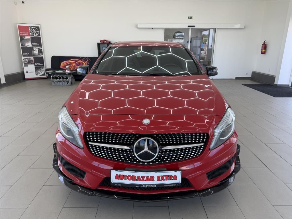 Mercedes-Benz Třídy A, 2,0 i, 250 SPORT,aut,navi, - fotka 2