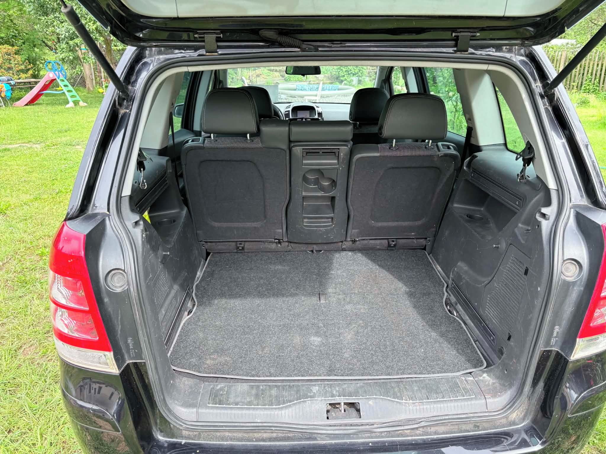 Opel Zafira, 2,2 - fotka 3