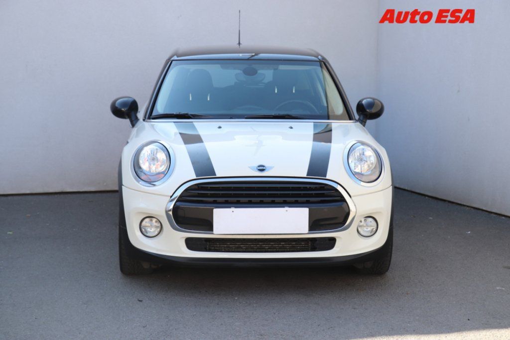Mini Cooper, 1.5,navi,+ kola - fotka 2