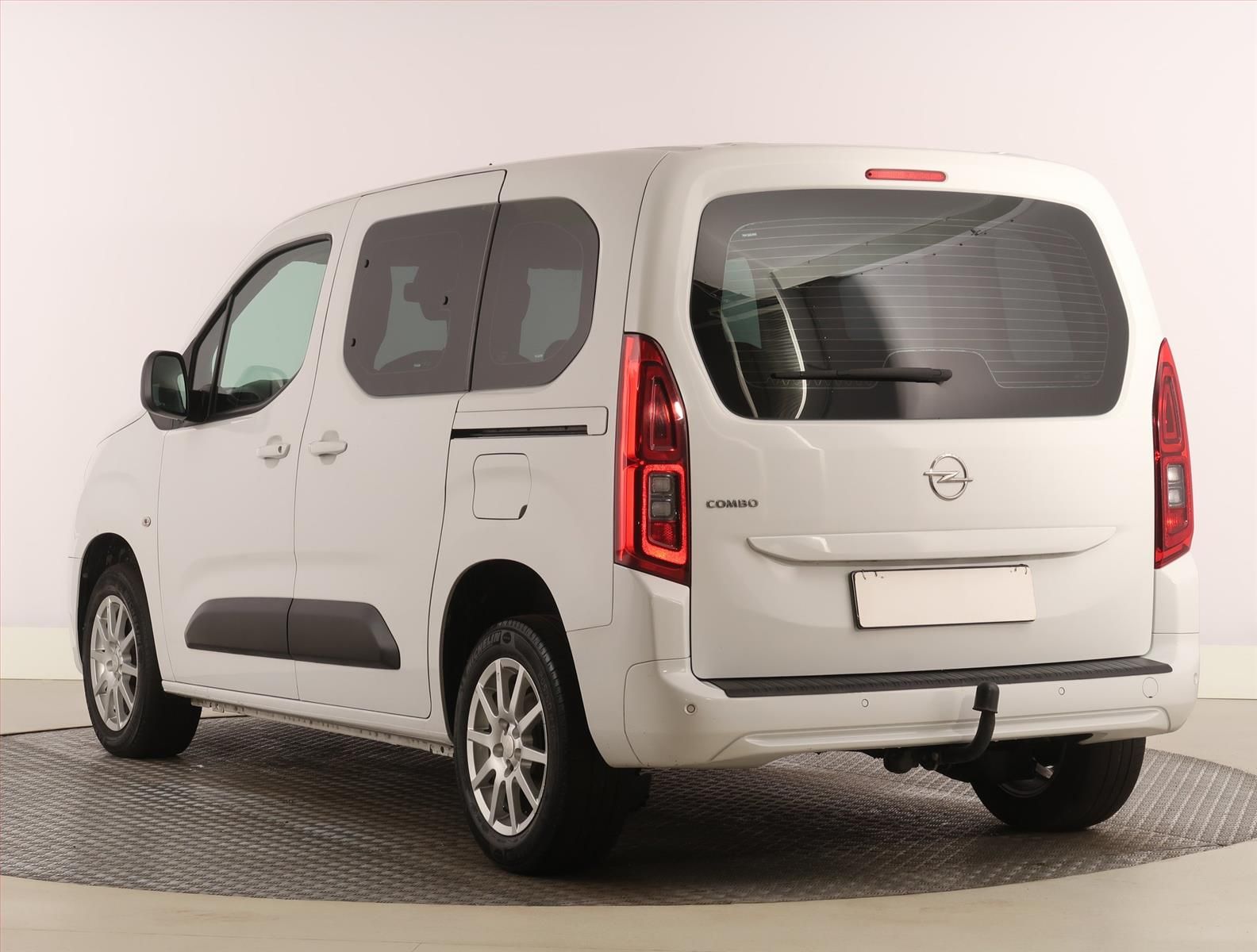Opel Combo, 1.5 CDTI, Edition, 5Míst - fotka 4