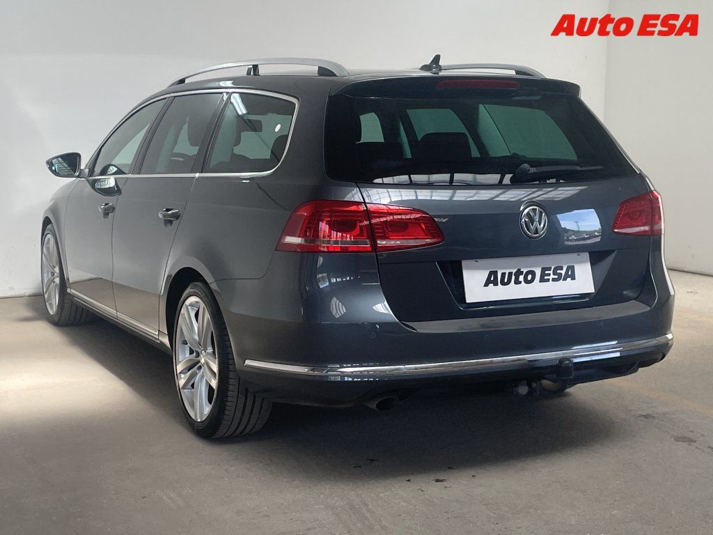 Volkswagen Passat, 1.6 TDi,navi - fotka 6