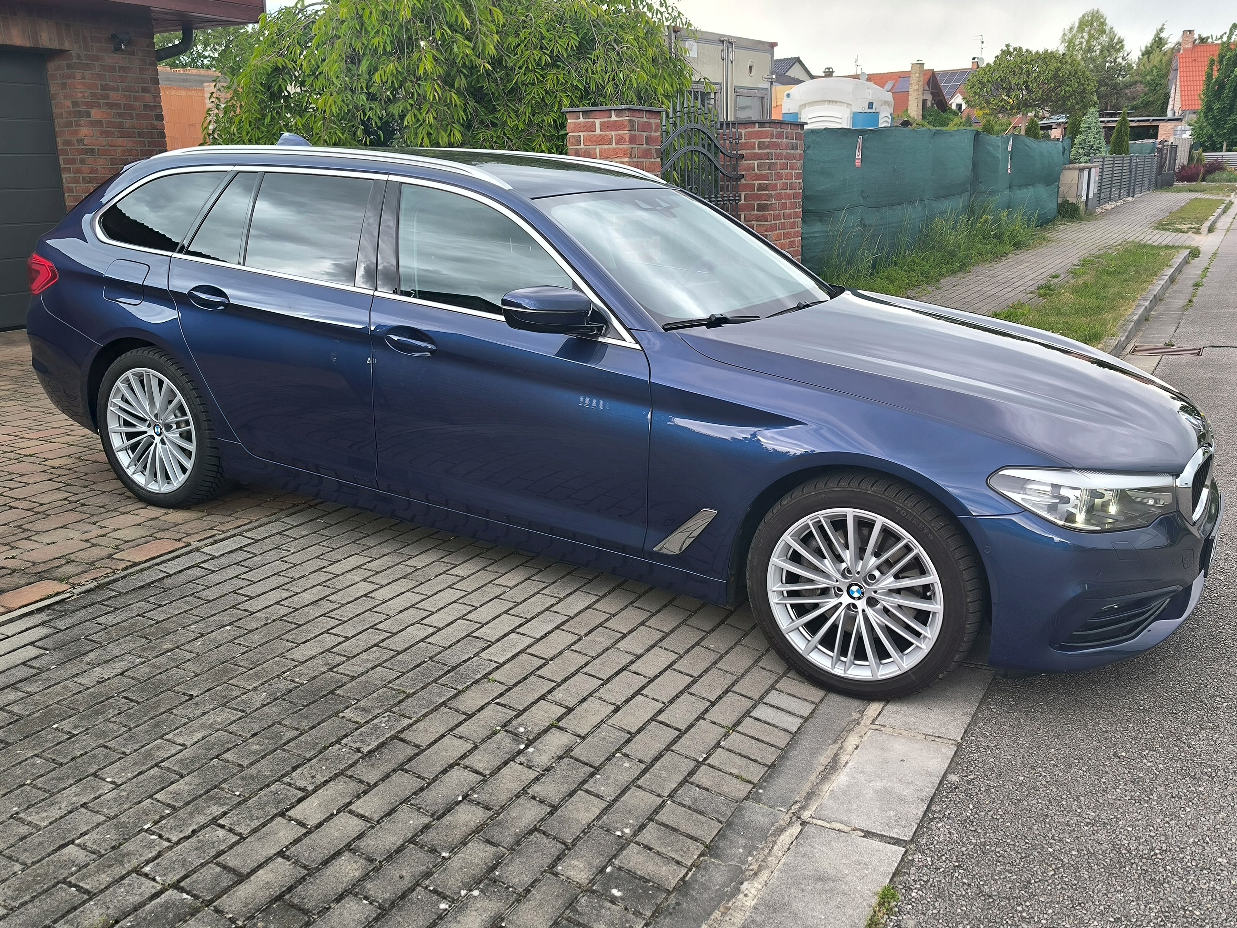 BMW Řada 5, 530i xDrive AT Touring Sport - fotka 5
