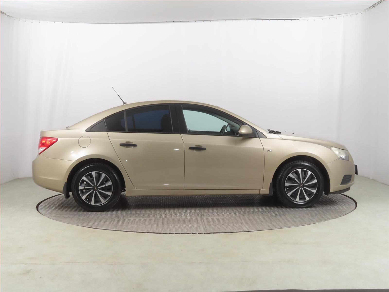 Chevrolet Cruze, 1.6 i 16V, Serv.kniha, po STK - fotka 6