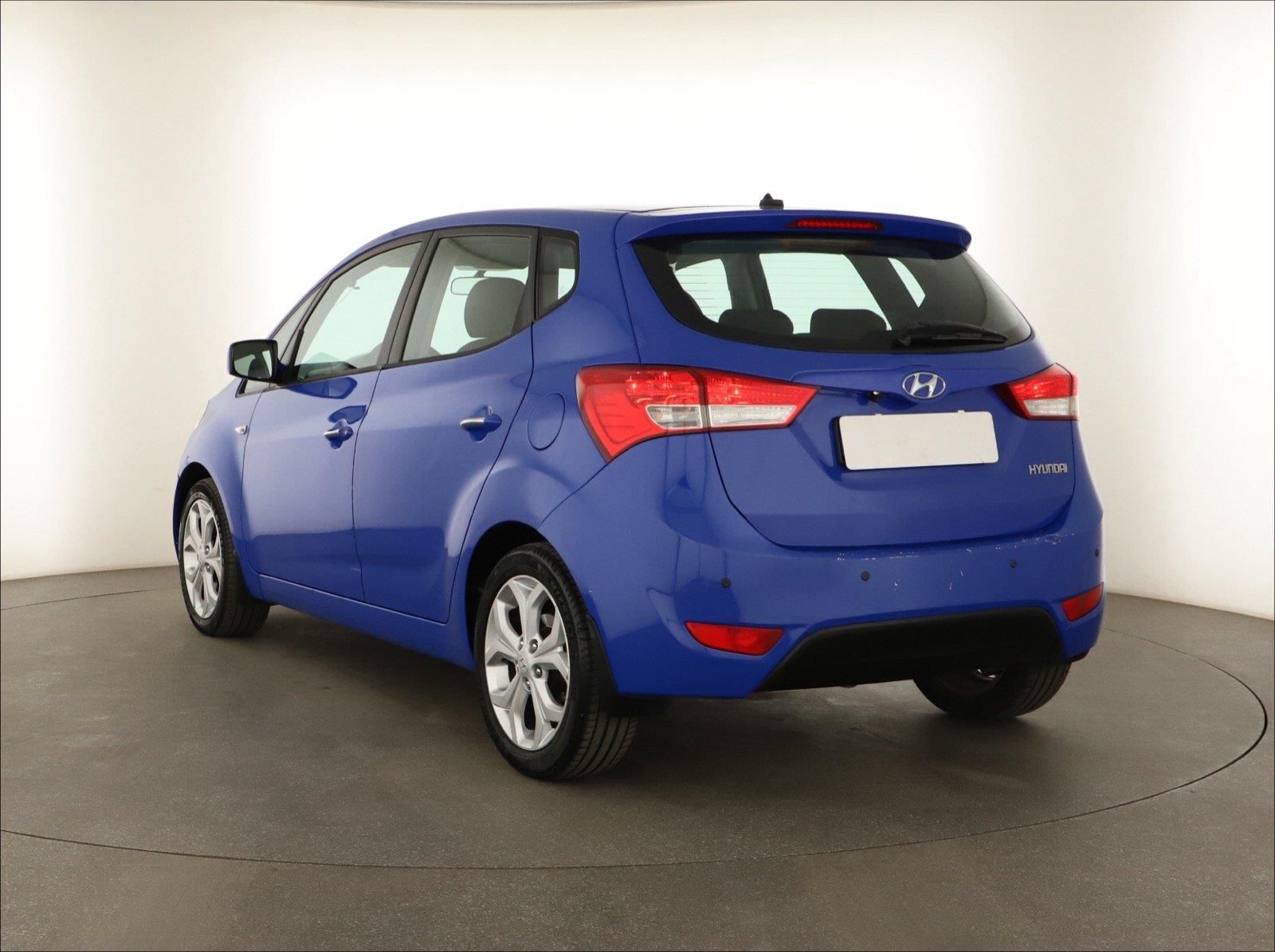 Hyundai ix20, 1.4 CRDi, po STK - fotka 4