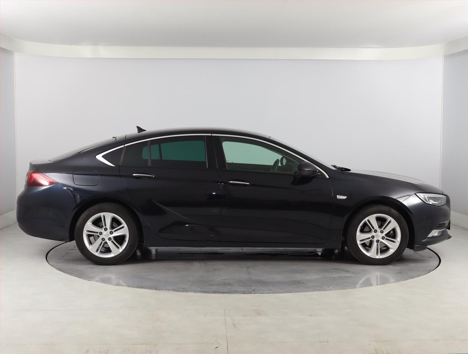 Opel Insignia, 1.6 CDTI, Kůže, Navi - fotka 6