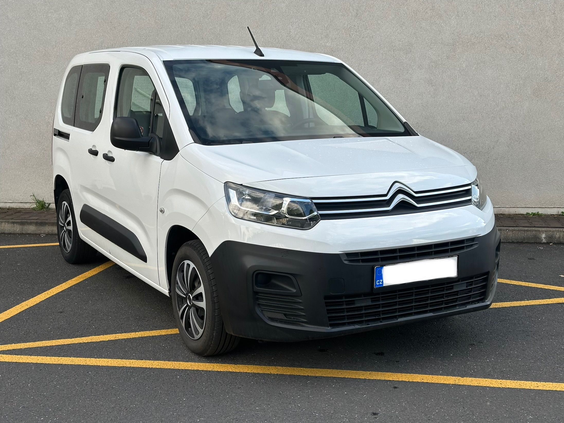 Citroën Berlingo, 1,5hdi,lineasist,1.maj.Čr,DPH