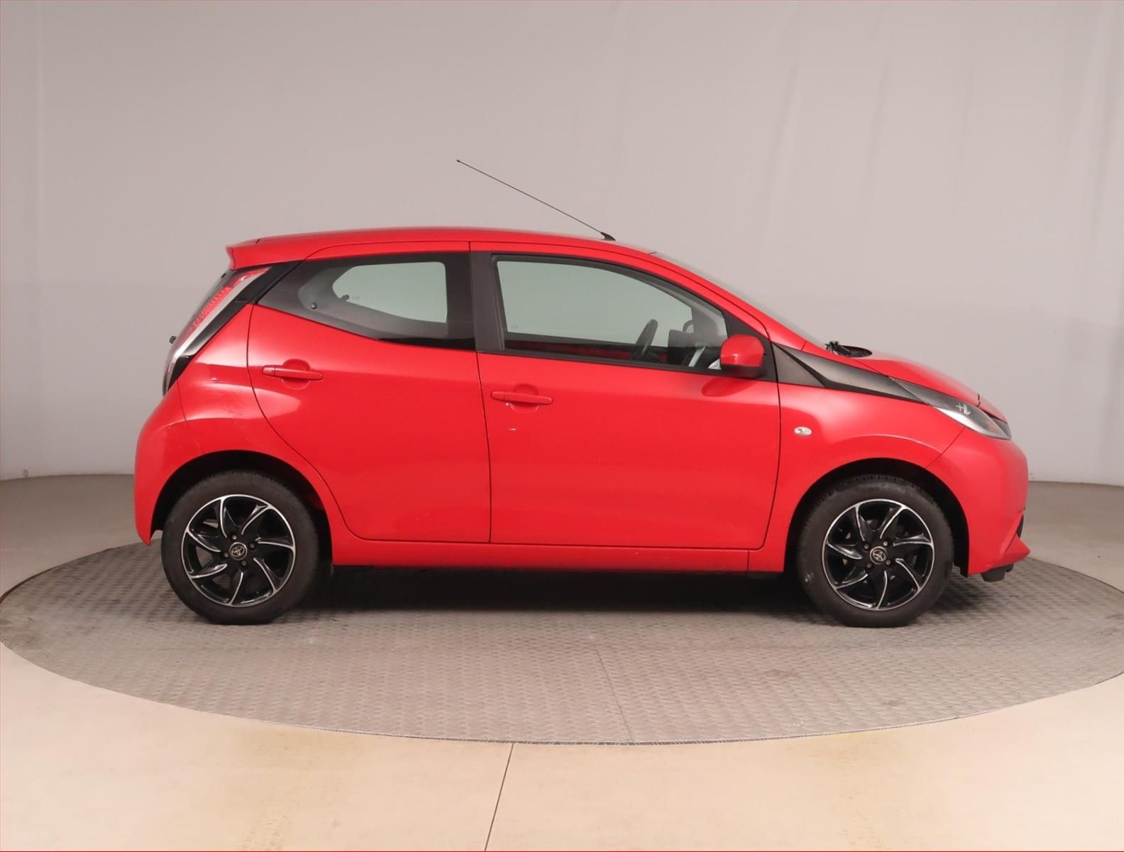 Toyota Aygo, 1.0 VVT-i, Automat, Serv.kniha - fotka 6