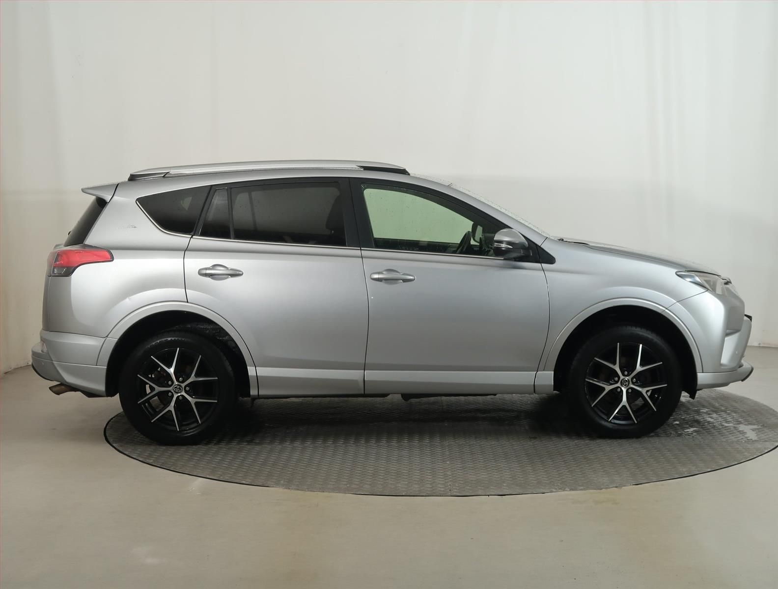 Toyota Rav4, 2.0 VVT-i, Selection, 4X4 - fotka 6