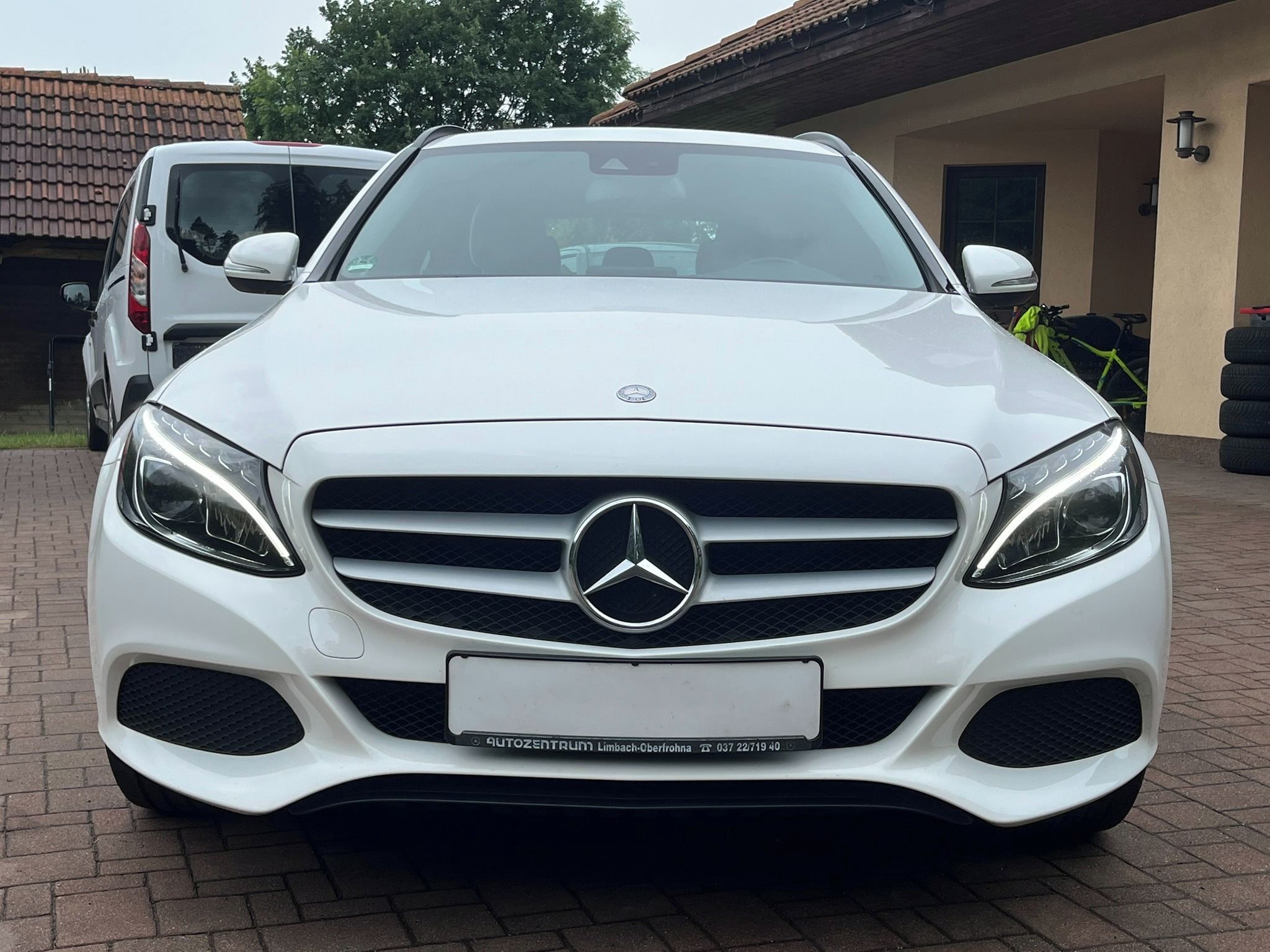 Mercedes-Benz Třídy C, 220d 125kW LED Tempomat Manuál - fotka 3