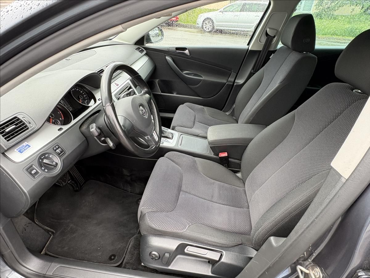Volkswagen Passat, 1,4 TSi 90kW DSG,Výhřev,Tažné - fotka 3