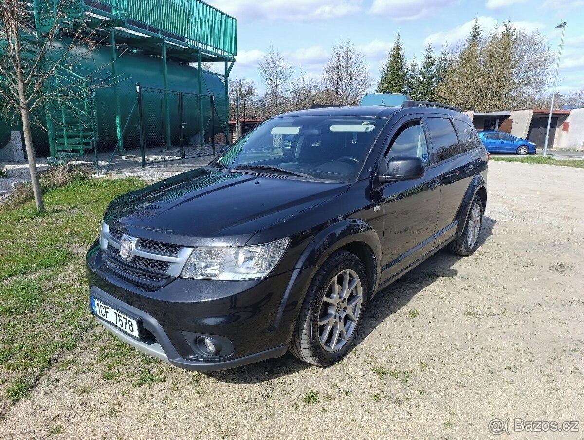 Fiat Freemont, 2.0 TDi 7 míst , kůže , tažné - fotka 2