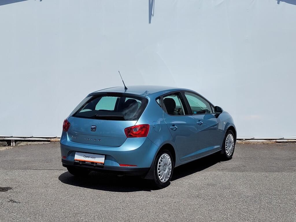 Seat Ibiza, Style 1.4 16V 63 kW - fotka 2