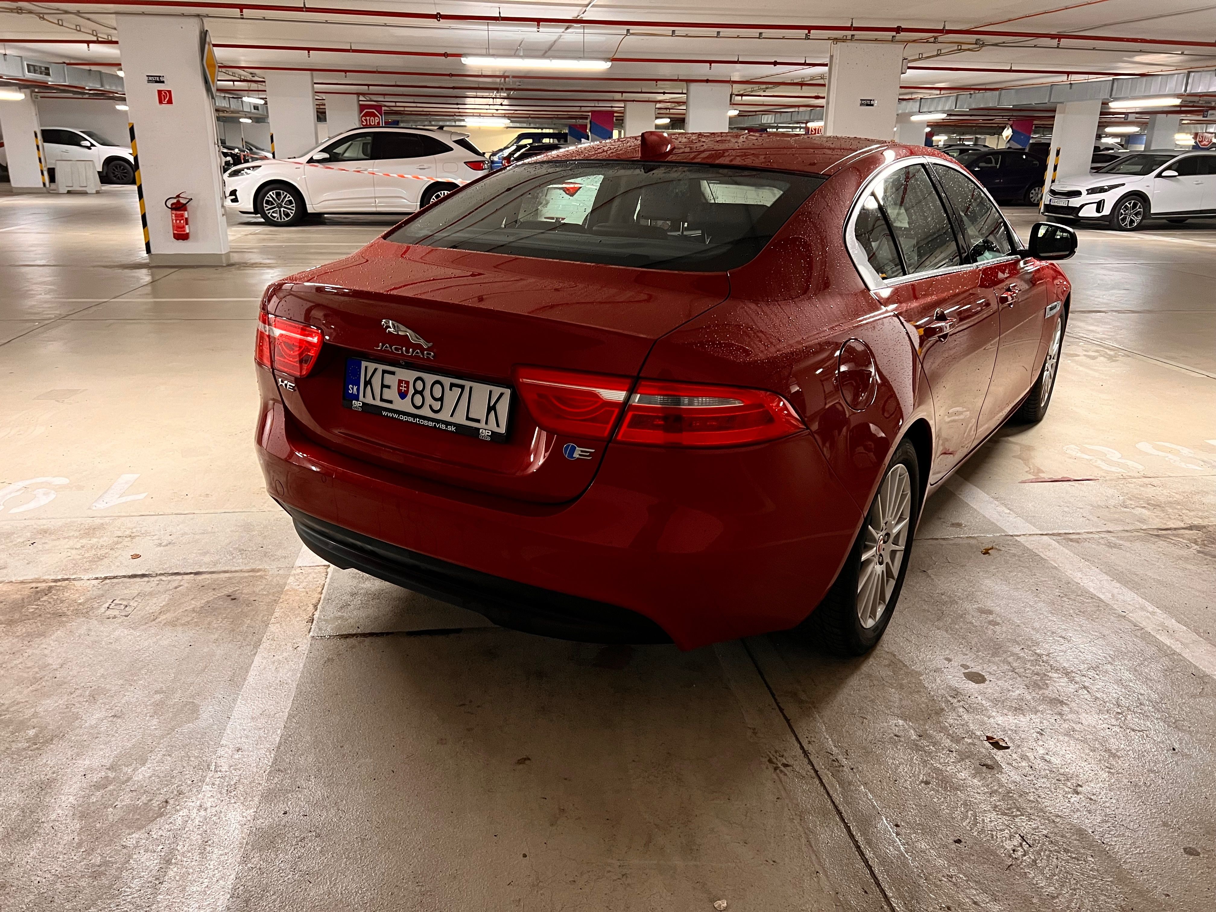 Jaguar XE, Prestige 120kW - fotka 4