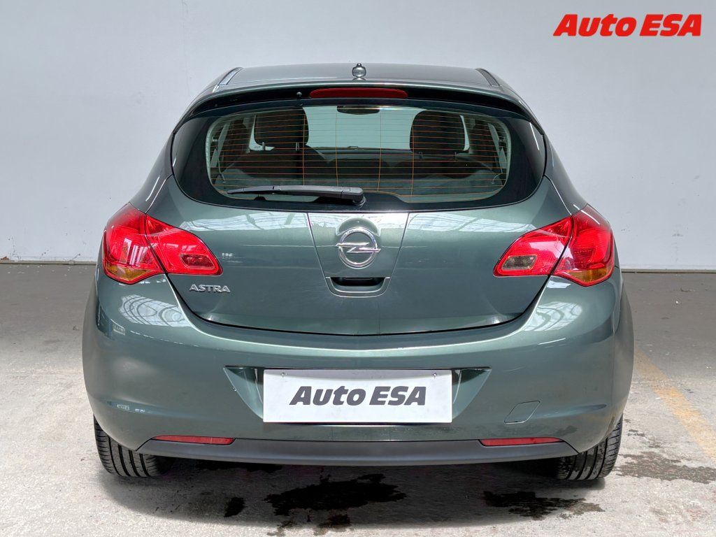 Opel Astra, 1.6i 16V - fotka 5