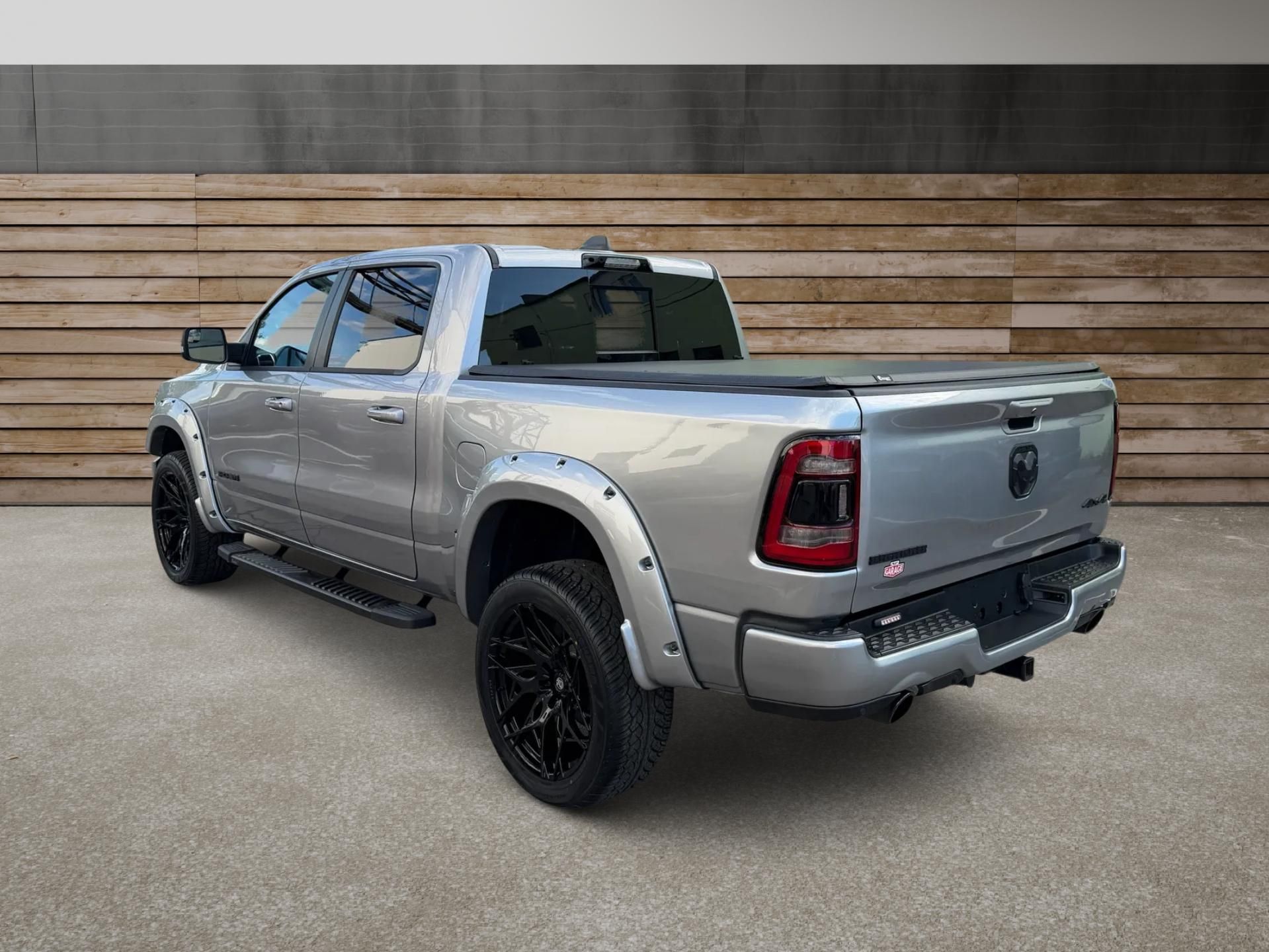 Dodge Ram, +HEMI+HEAD-UP+OFFROAD PAKET+ - fotka 5