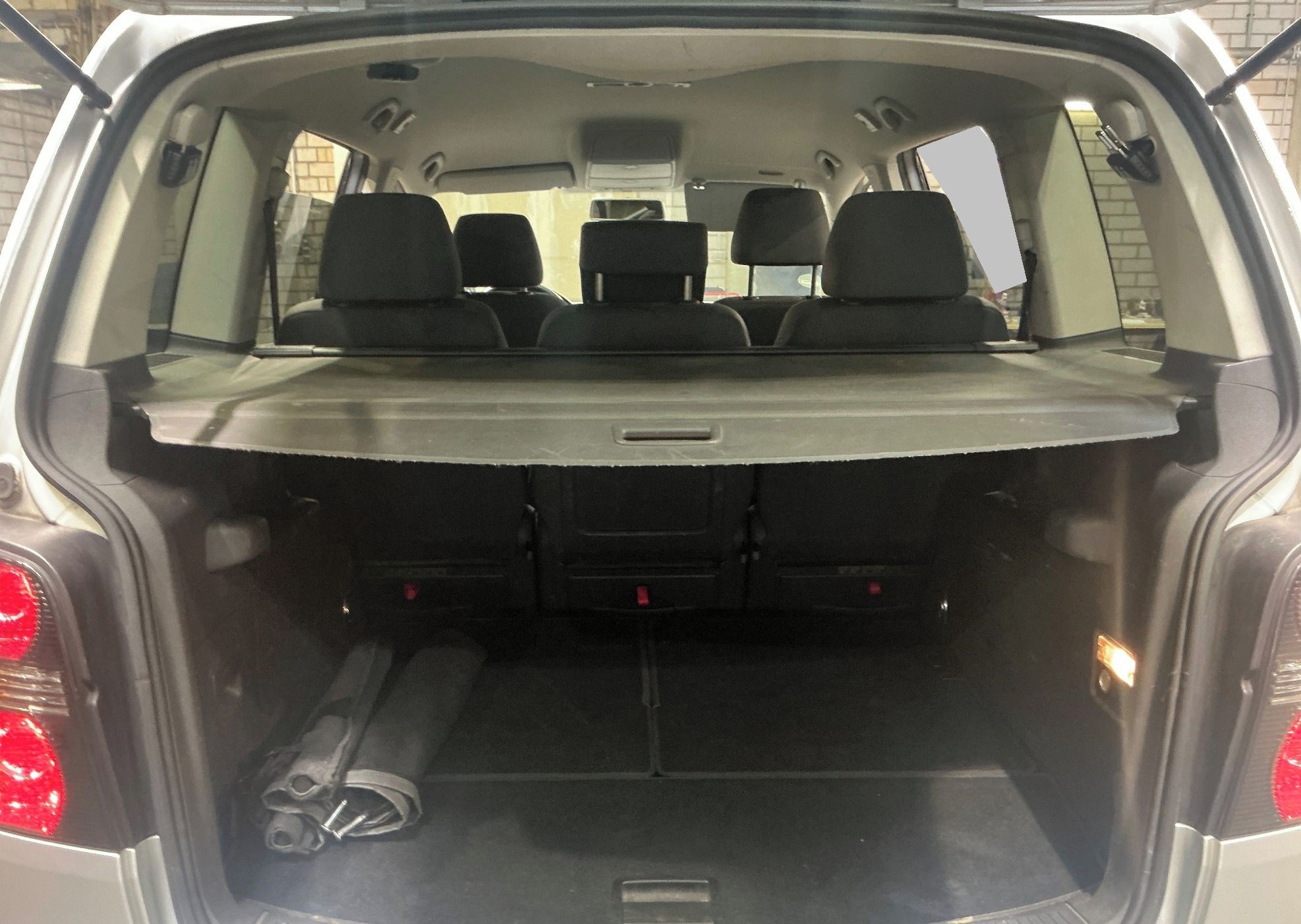 Volkswagen Touran, 1.6MPi 75KW FREESTYLE 7-MÍST - fotka 3