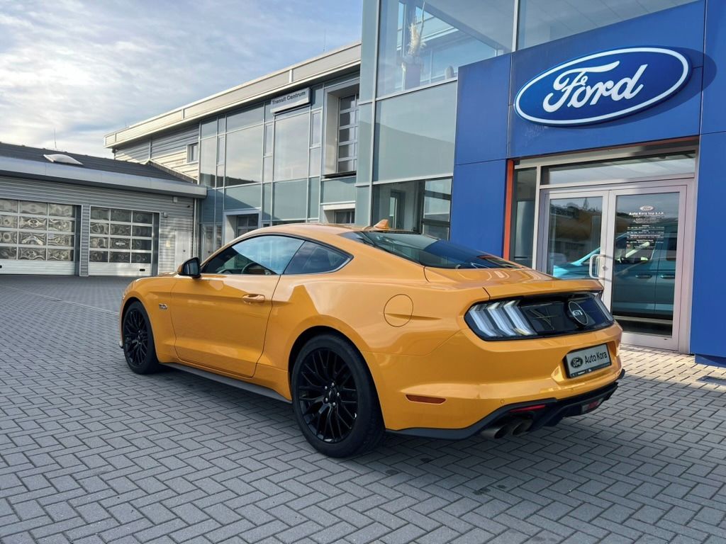Ford Mustang, V8 Fastback, 5.0 GT automat - fotka 3
