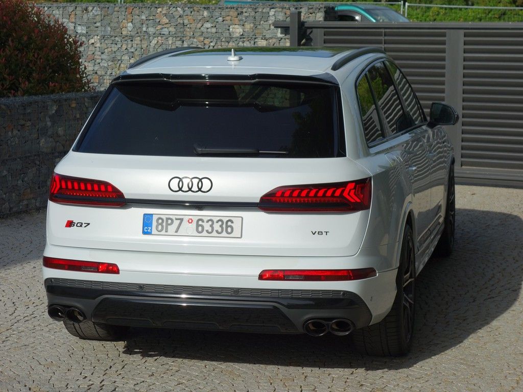 Audi SQ7, 4.0*TFSI*373KW*TOP-VÝB*ZÁRUKA! - fotka 2