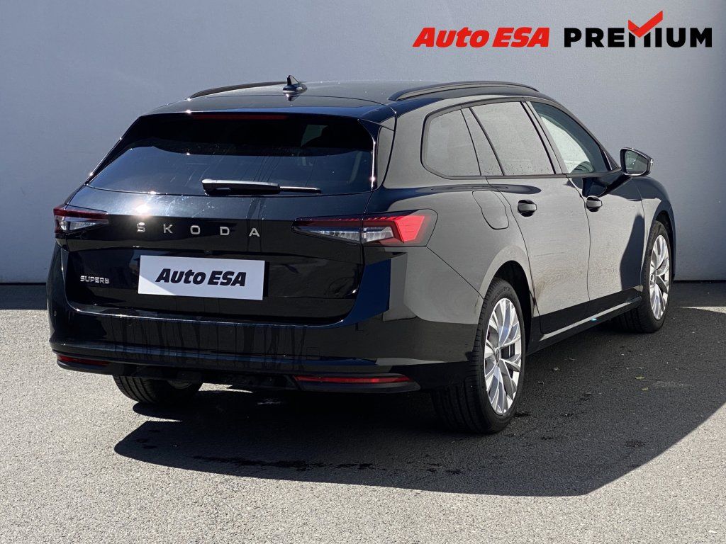 Škoda Superb, 2.0 TDi,1.maj,ČR,Selection - fotka 4