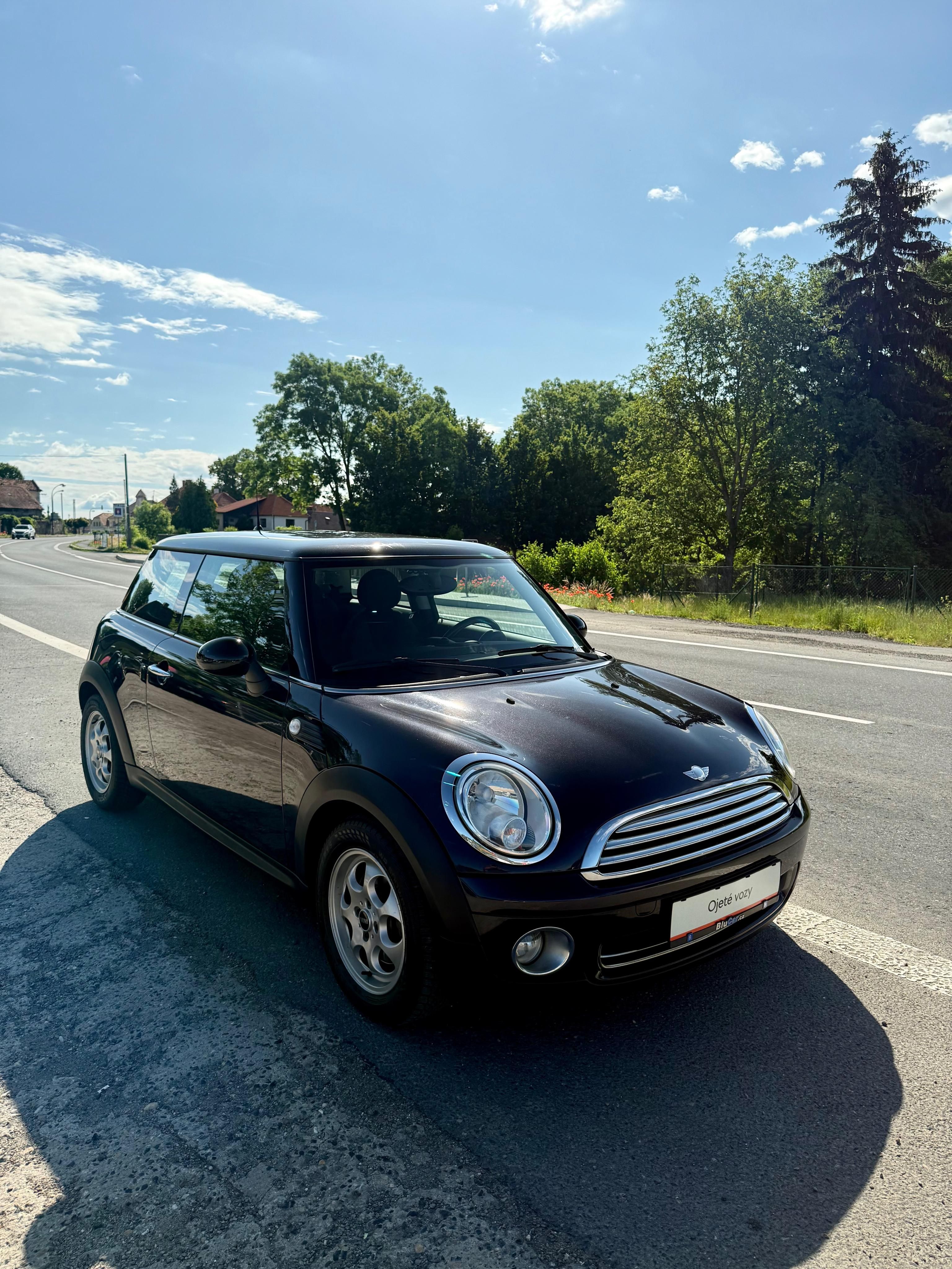 Mini Cooper, One 1.4i 70kw Klima Serviska - fotka 5