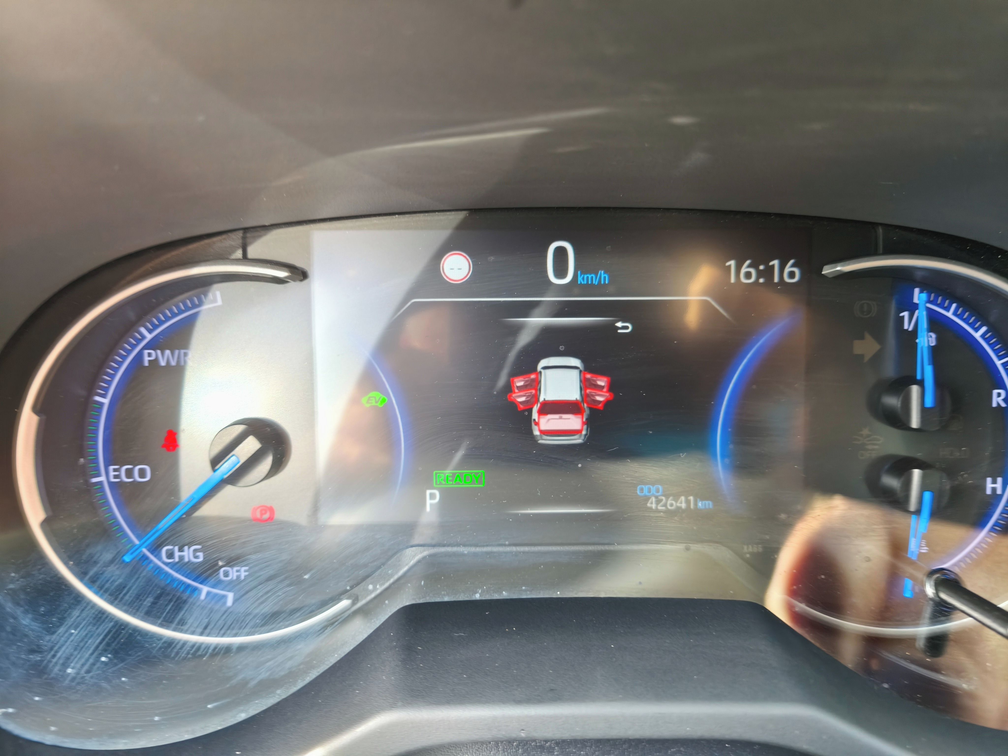 Toyota Rav4, 2.5 hybrid - fotka 4