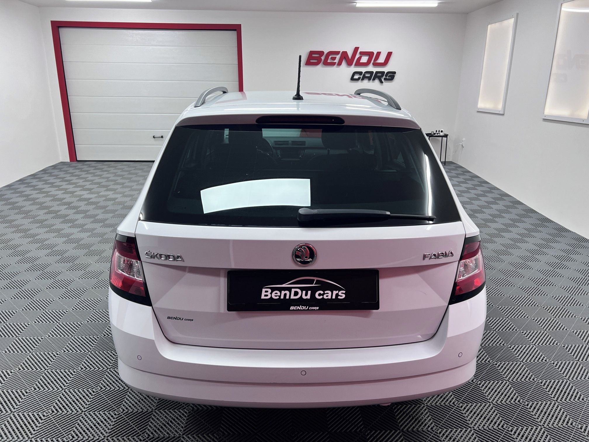 Škoda Fabia, 1.2 81 kW keylees Servis - fotka 5