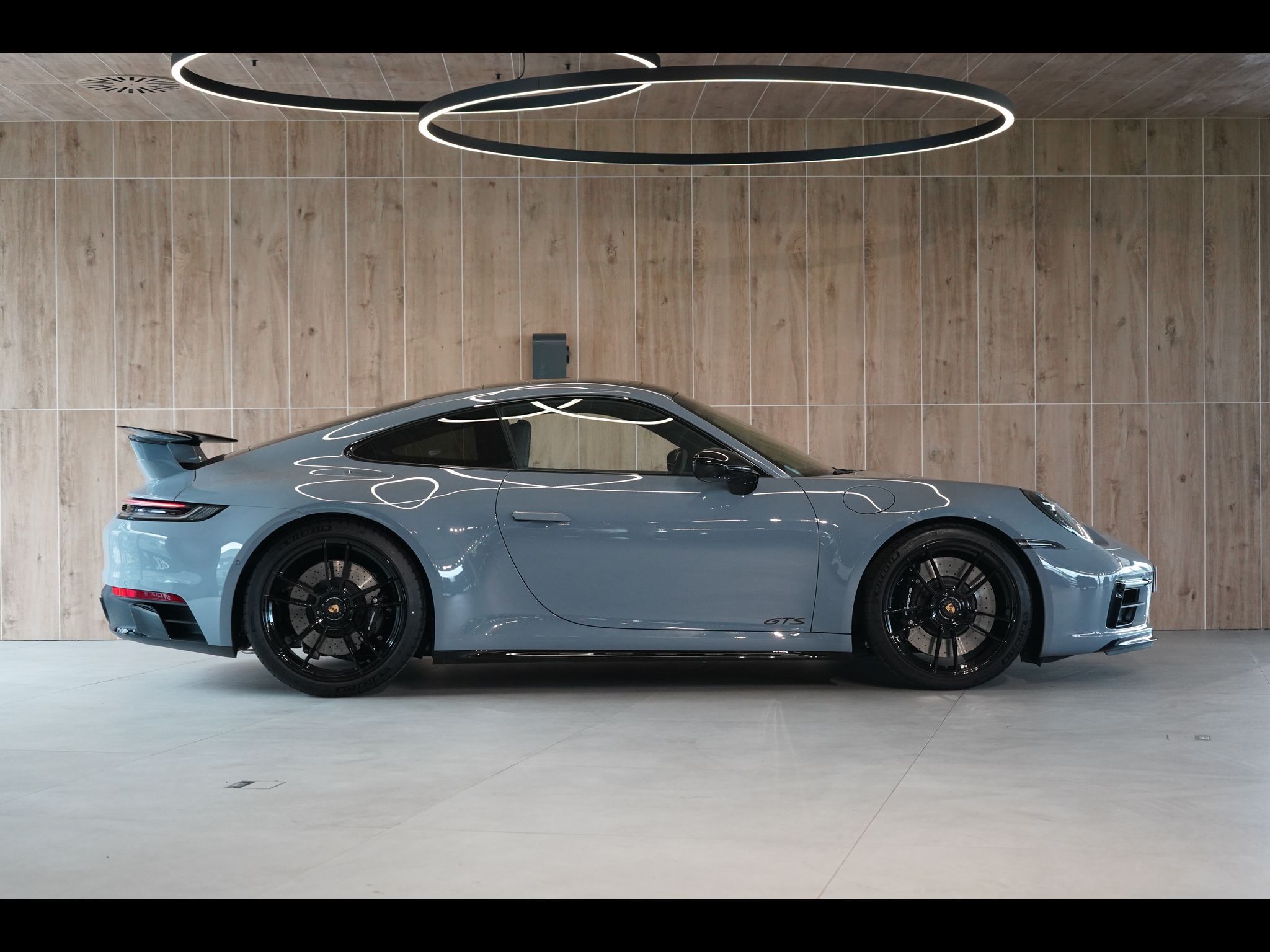 Porsche 911, Carrera 4 GTS, Aerokit, Lift - fotka 4