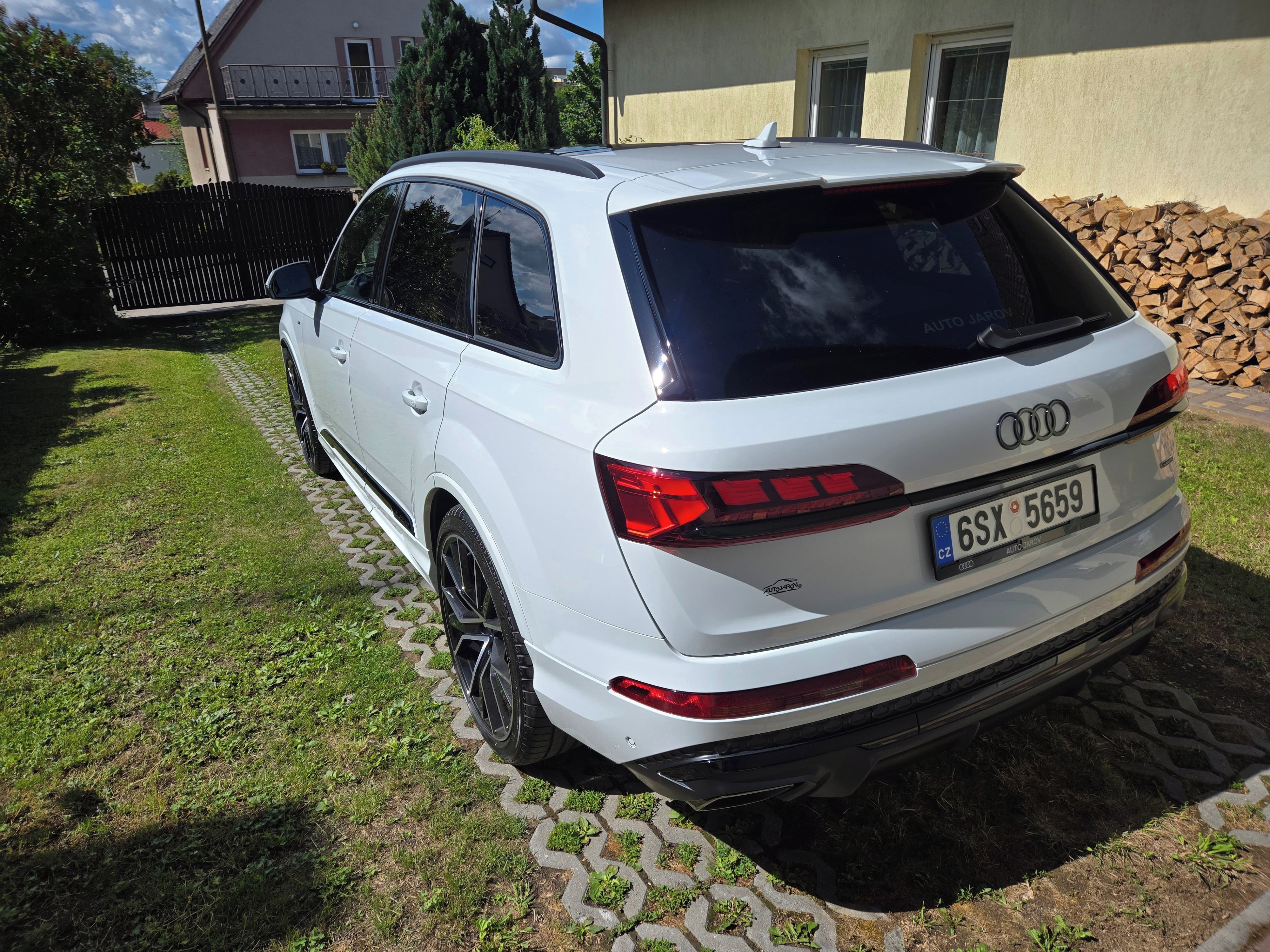 Audi Q7, 210Kw,laser,BaB,hedap,panorama - fotka 4