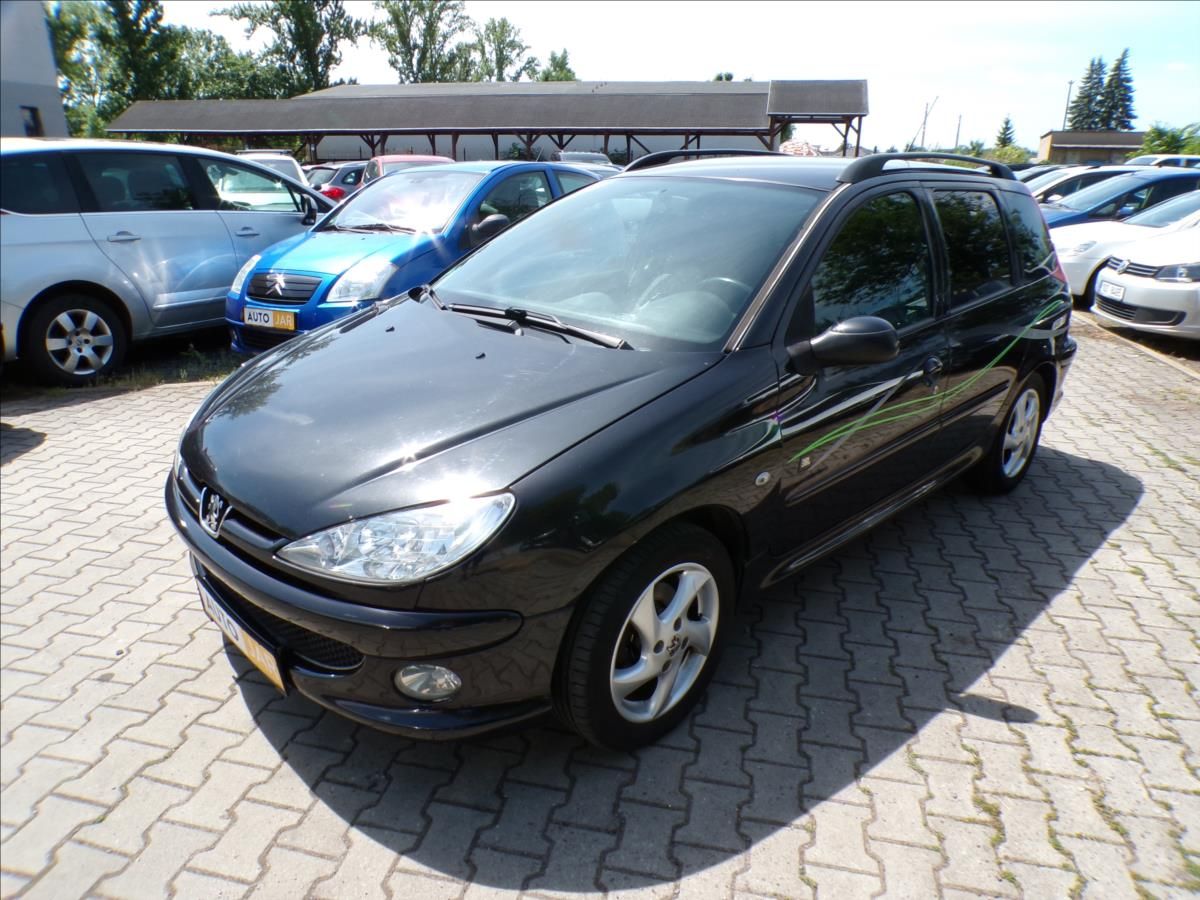 Peugeot 206, 1,6 16V  TAŽNÉ ZAŘÍZENÍ - fotka 2