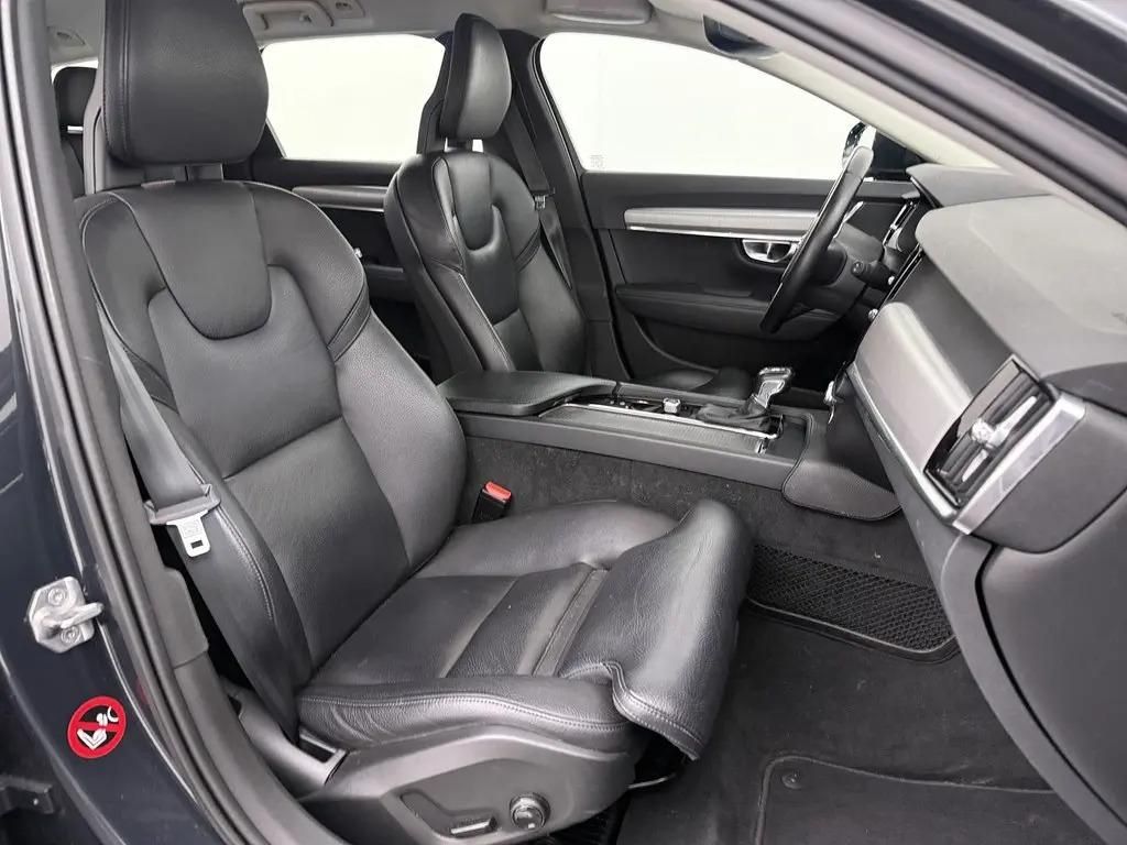 Volvo V90, 2.0 D4 140kW AUT. Momentum TZ - fotka 5
