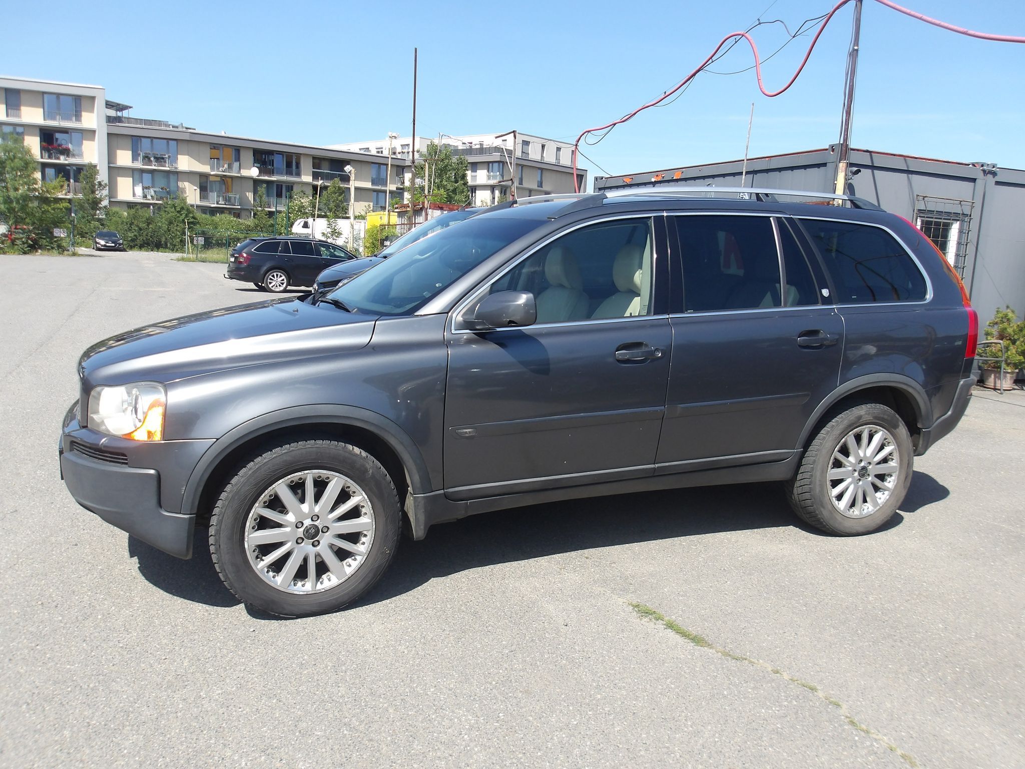 Volvo XC90, 2,4D 120kW ! AUT ! - fotka 2