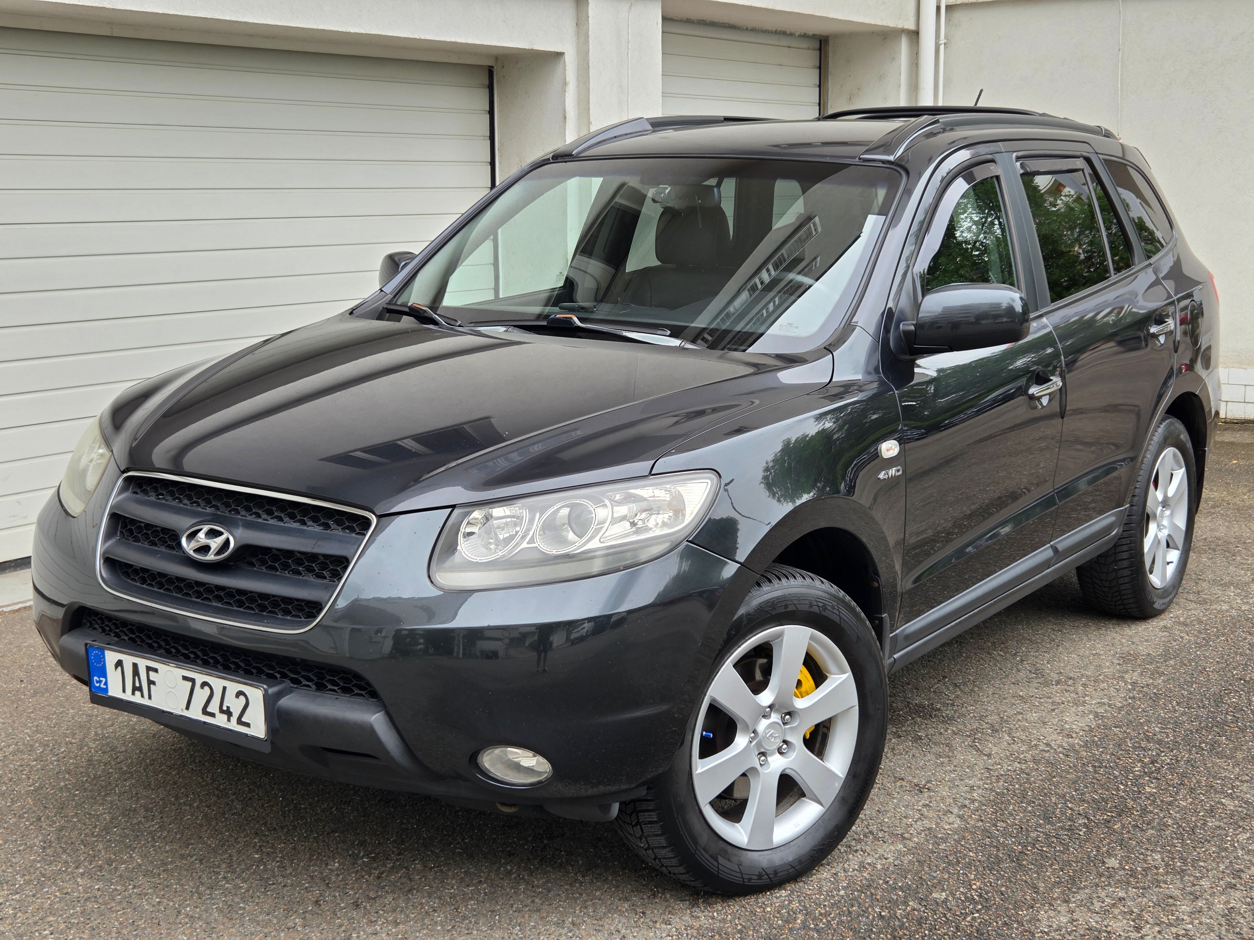 Hyundai Santa Fe, 2.2 CRDI 4x4 114Kw Manuál - fotka 2