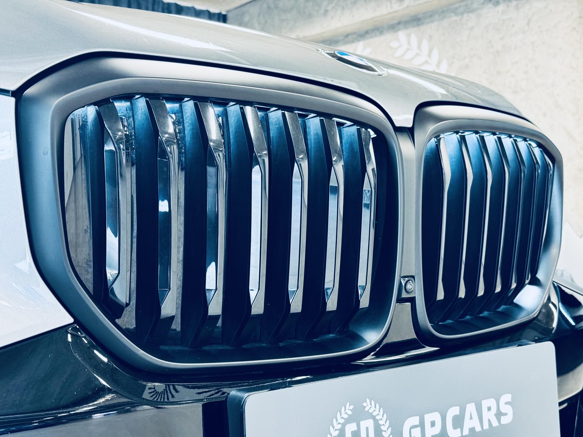 BMW X5, 30d*M-PAKET*ZÁR.29/SERVIS29 - fotka 4