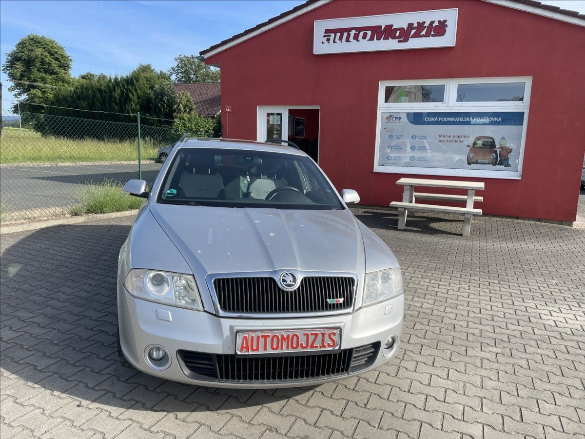 Škoda Octavia, 2,0 TDI RS 125 kW XENONY STK 4 - fotka 2