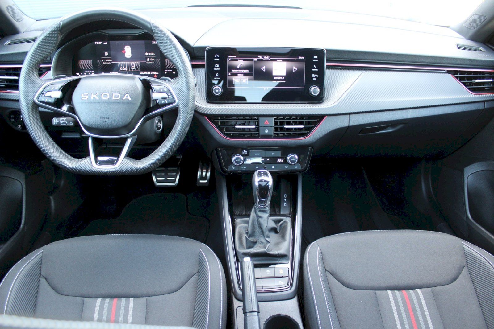 Škoda Kamiq, DSG 1.5TSI/110kW MONTE CARLO - fotka 5