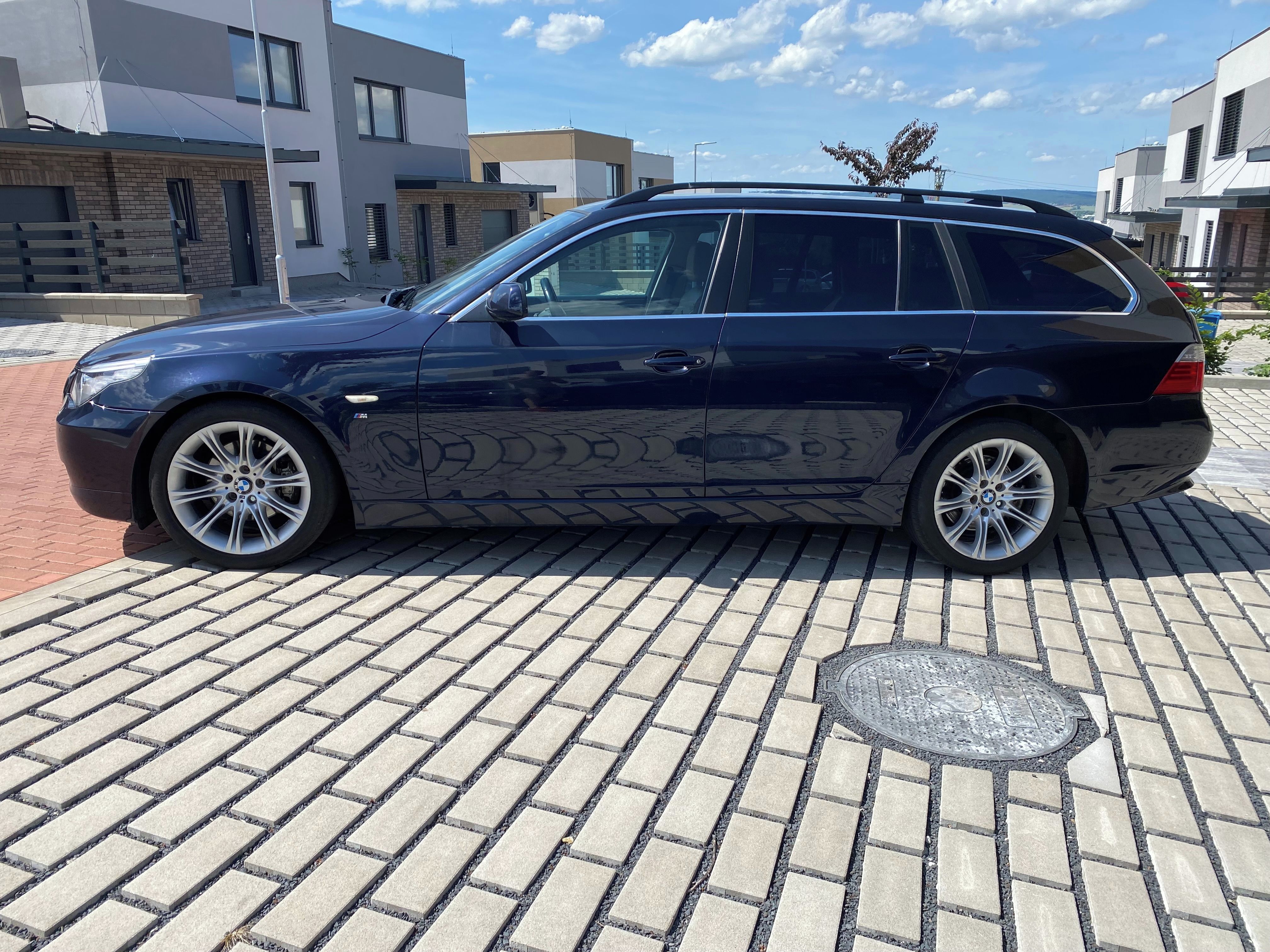BMW Řada 5, 525d Touring, 145kW, kůže, R18 - fotka 3