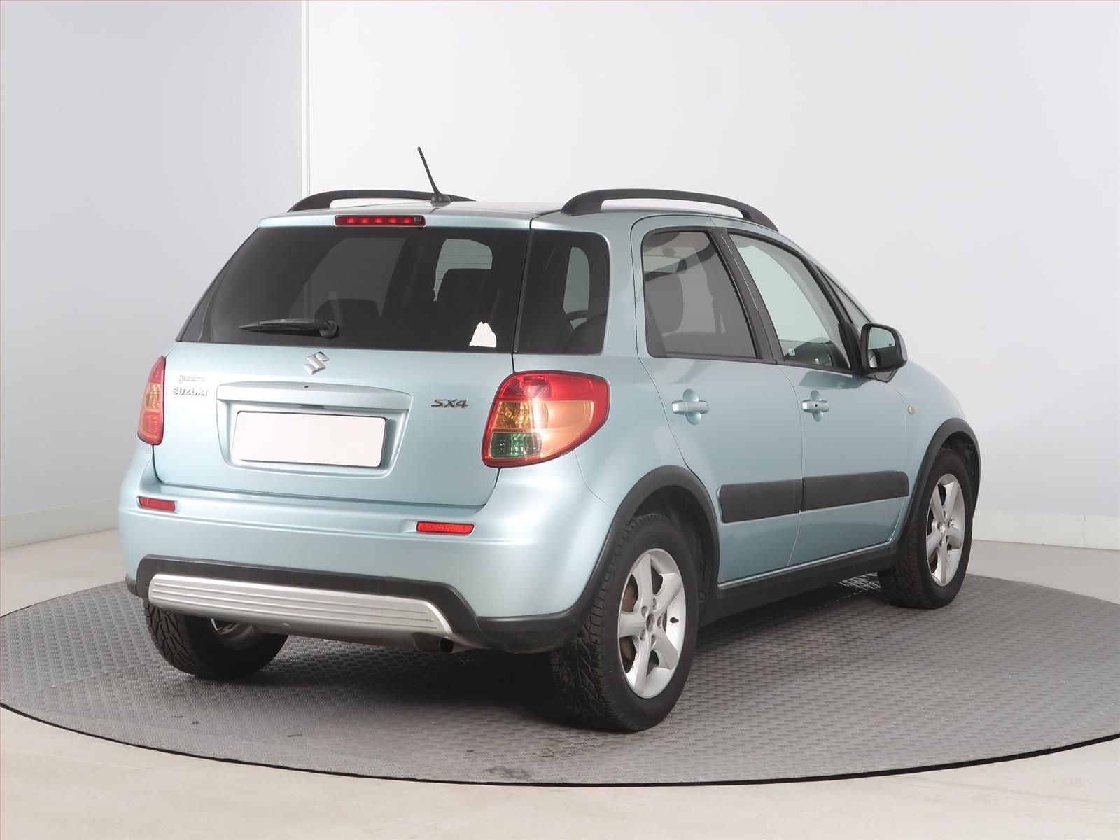 Suzuki SX4, 1.6 VVT, ČR,1.maj - fotka 5